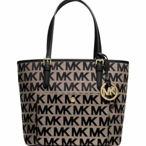 Michael Kors Jet Set Medium Snap Pocket Tote
